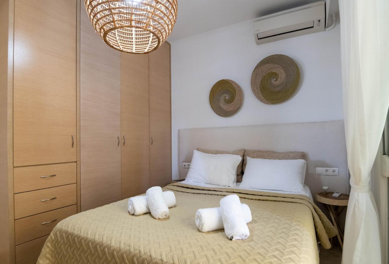 Helen Luxury Holiday House With Sea View 레팀노 외부 사진